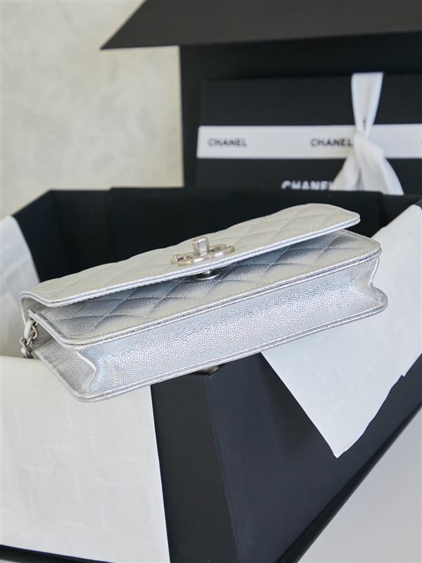 2026127205129936 560